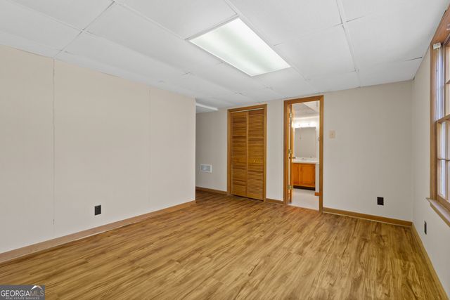 1055 Hunterhill Drive, Roswell, GA 30075