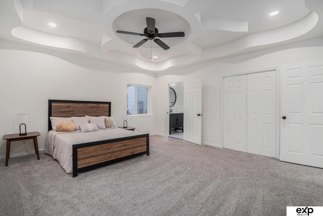 8525 Lafayette Avenue, Omaha, NE 68114