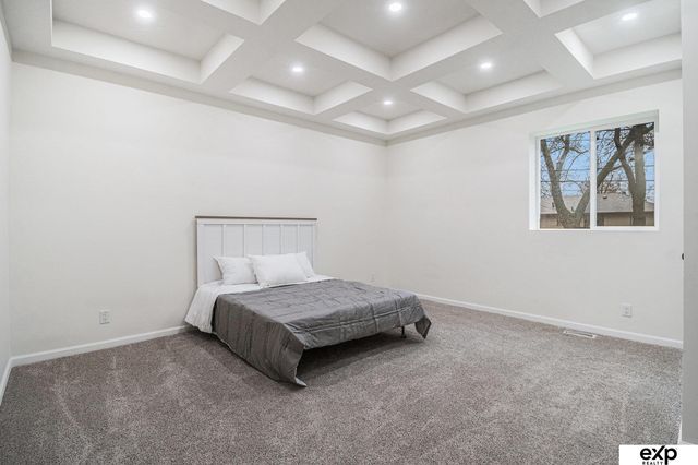 8525 Lafayette Avenue, Omaha, NE 68114