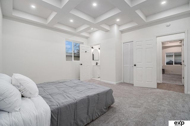 8525 Lafayette Avenue, Omaha, NE 68114