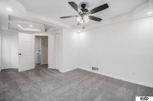 8525 Lafayette Avenue, Omaha, NE 68114