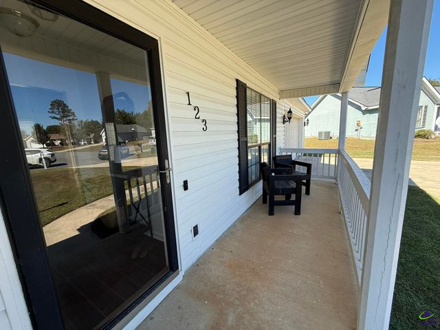 123 Johannes Square, Bonaire, GA 31005