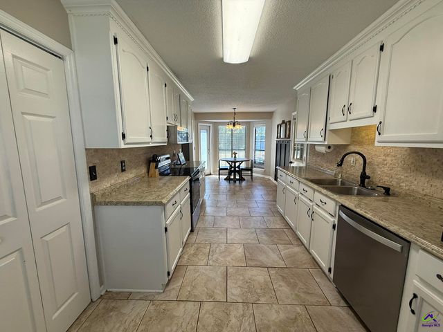 123 Johannes Square, Bonaire, GA 31005