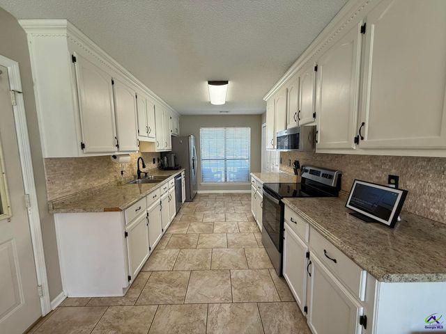 123 Johannes Square, Bonaire, GA 31005