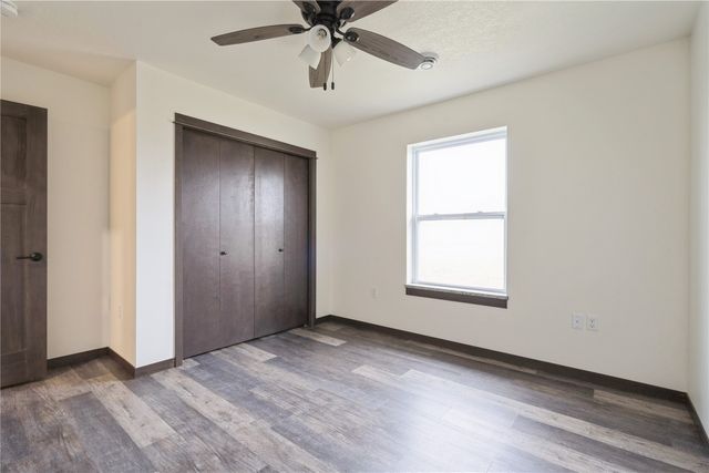 140 Towne Centre Dr, Urbana, IA 52345