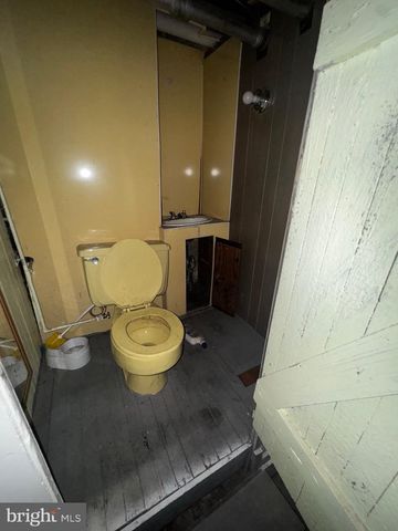 1616 N SMALLWOOD ST, Baltimore, MD 21216