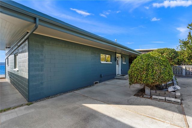 141 Utsalady Road, Camano Island, WA 98282