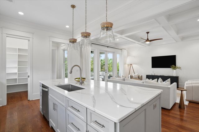 305 Apprentice Street, Charleston, SC 29492