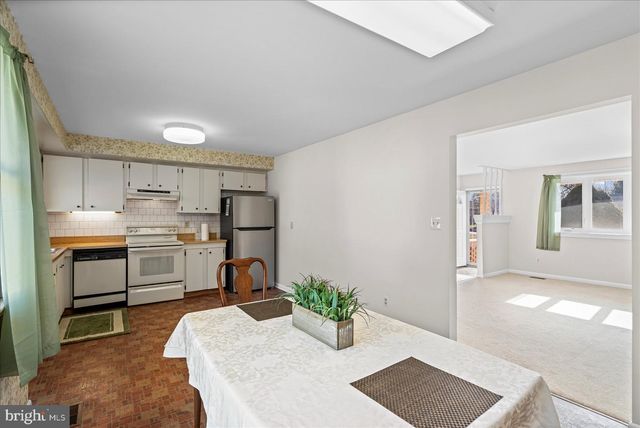 4006 SILVAGE RD, Baltimore, MD 21236