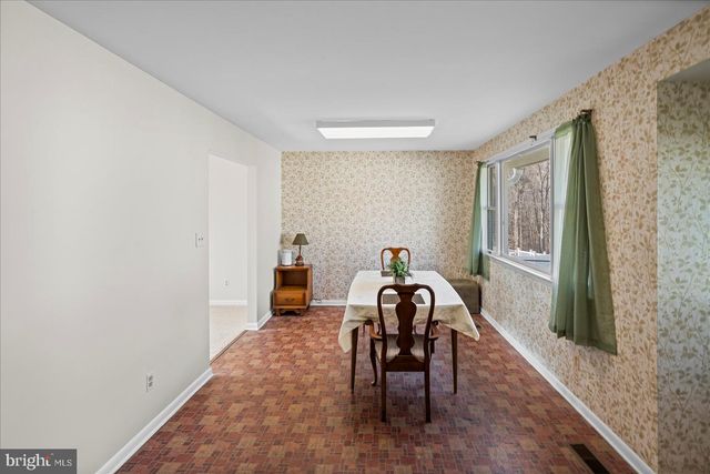 4006 SILVAGE RD, Baltimore, MD 21236