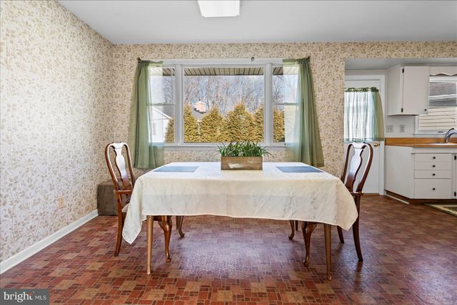 4006 SILVAGE RD, Baltimore, MD 21236