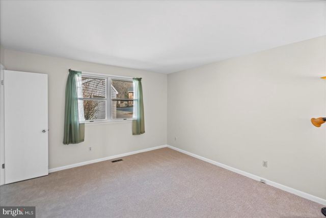 4006 SILVAGE RD, Baltimore, MD 21236