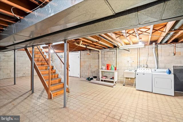 4006 SILVAGE RD, Baltimore, MD 21236