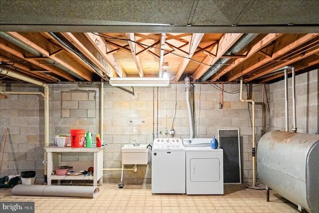 4006 SILVAGE RD, Baltimore, MD 21236