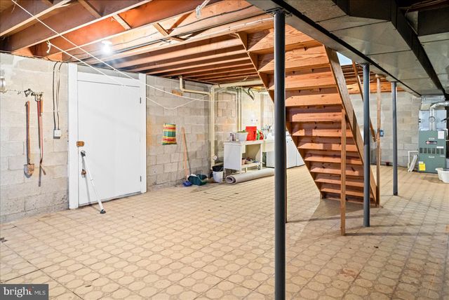 4006 SILVAGE RD, Baltimore, MD 21236