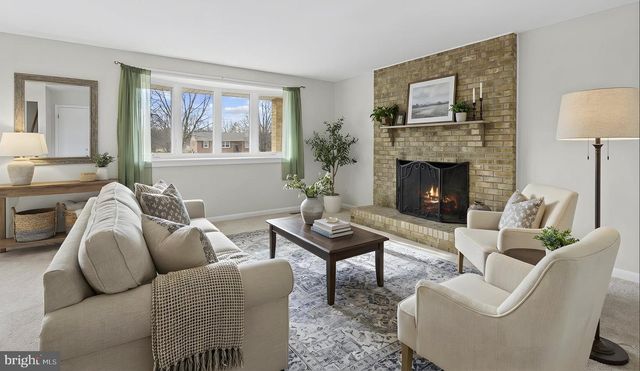 4006 SILVAGE RD, Baltimore, MD 21236