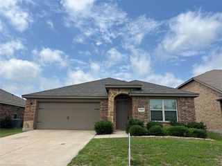 2210 Tombstone Drive, Forney, TX 75126