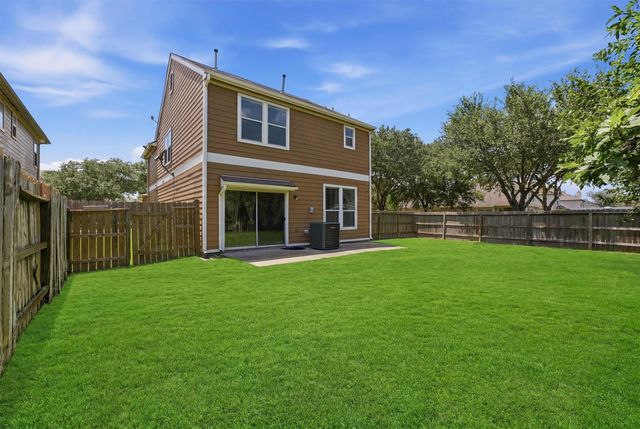 2903 Edgewick Elm Street, Fresno, TX 77545