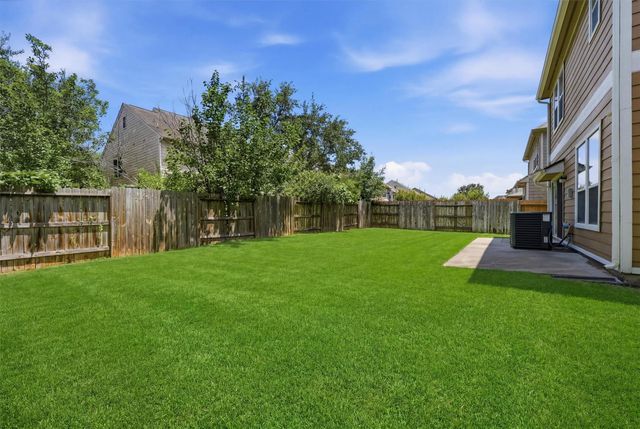2903 Edgewick Elm Street, Fresno, TX 77545