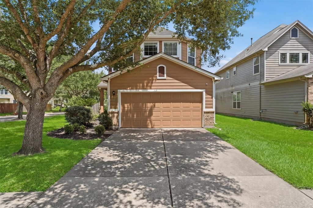 2903 Edgewick Elm Street, Fresno, TX 77545