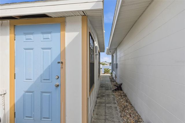 462 63RD STREET, Holmes Beach, FL 34217