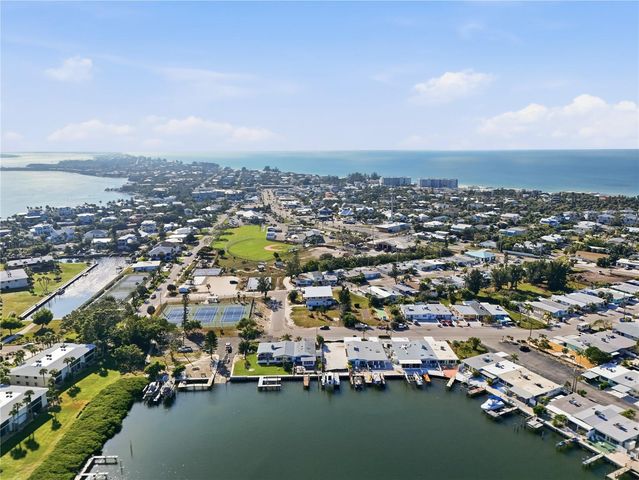 462 63RD STREET, Holmes Beach, FL 34217