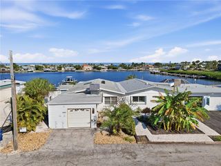 462 63RD STREET, Holmes Beach, FL 34217
