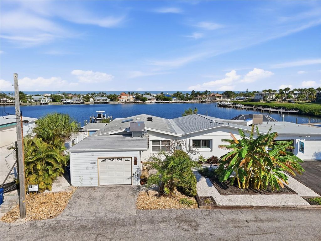 462 63RD STREET, Holmes Beach, FL 34217