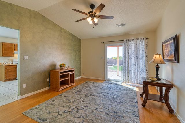 6394 Crow Road NE, Rio Rancho, NM 87144