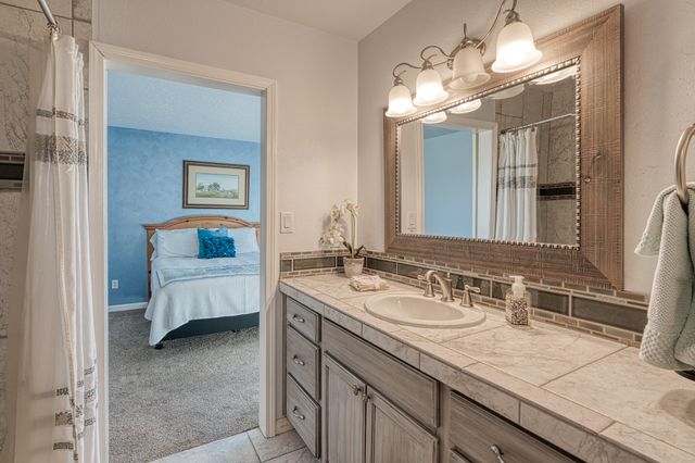 6394 Crow Road NE, Rio Rancho, NM 87144