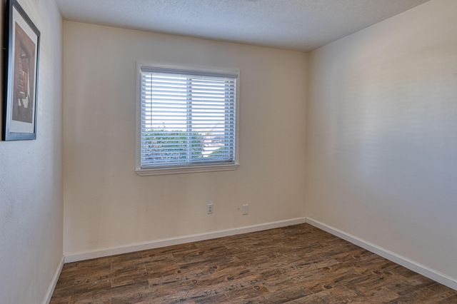 6394 Crow Road NE, Rio Rancho, NM 87144