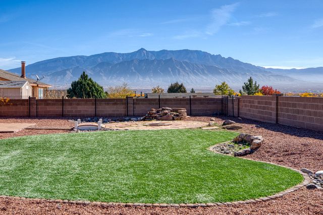 6394 Crow Road NE, Rio Rancho, NM 87144