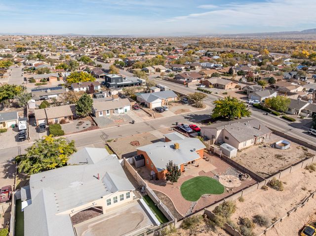 6394 Crow Road NE, Rio Rancho, NM 87144