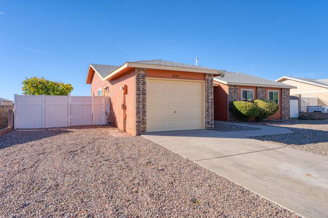6394 Crow Road NE, Rio Rancho, NM 87144