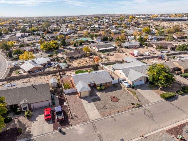 6394 Crow Road NE, Rio Rancho, NM 87144