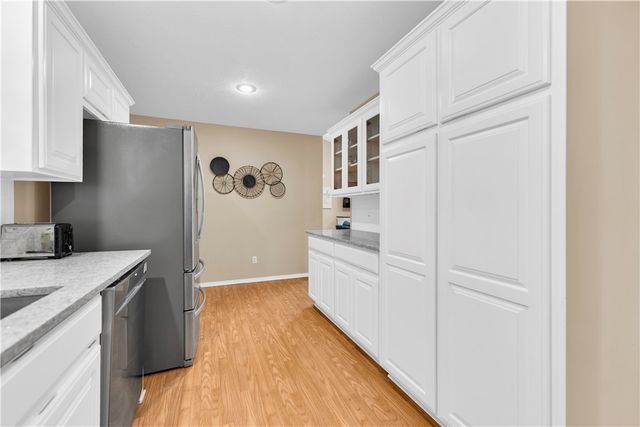 27 N Star Loop, Holiday Island, AR 72631