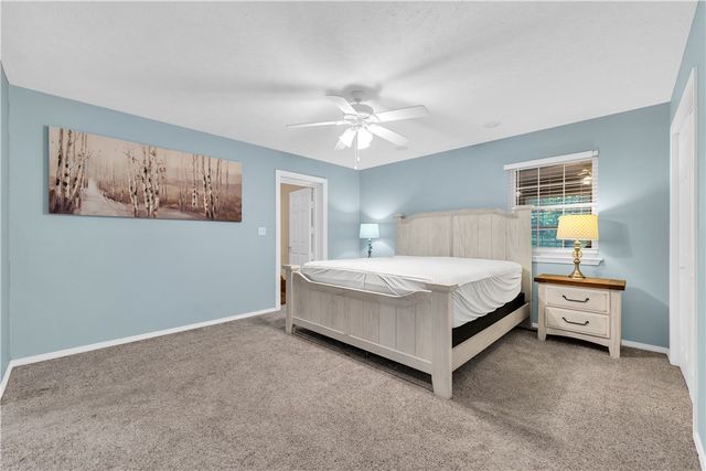 27 N Star Loop, Holiday Island, AR 72631