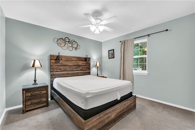 27 N Star Loop, Holiday Island, AR 72631