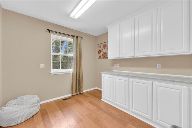 27 N Star Loop, Holiday Island, AR 72631