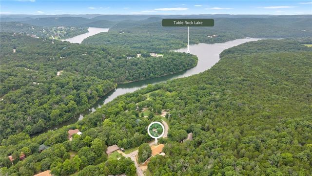 27 N Star Loop, Holiday Island, AR 72631