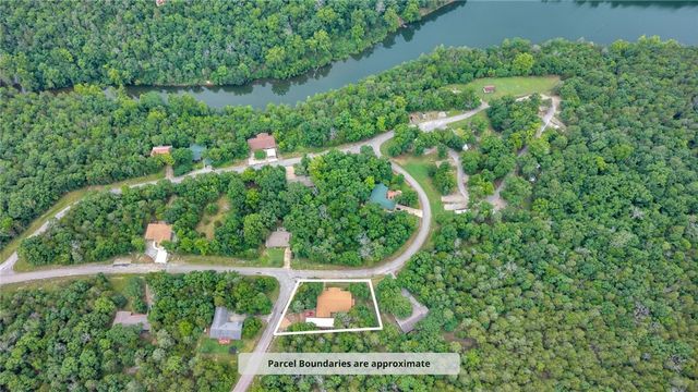 27 N Star Loop, Holiday Island, AR 72631