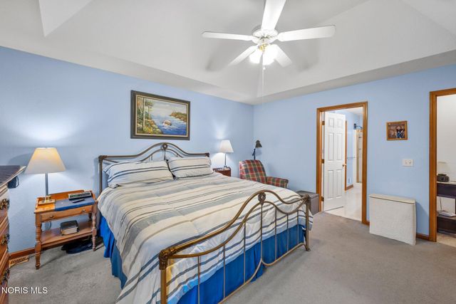 5882 Cherokee Avenue, Walbridge, OH 43465