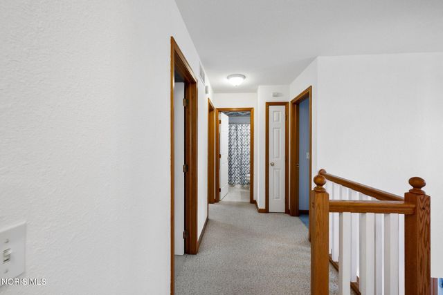 5882 Cherokee Avenue, Walbridge, OH 43465