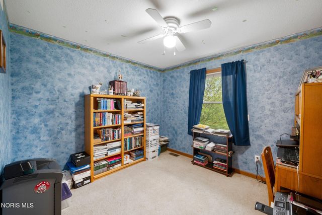 5882 Cherokee Avenue, Walbridge, OH 43465