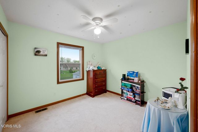 5882 Cherokee Avenue, Walbridge, OH 43465