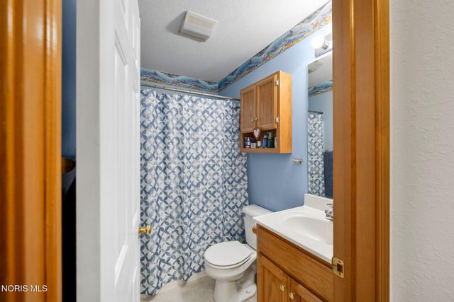 5882 Cherokee Avenue, Walbridge, OH 43465