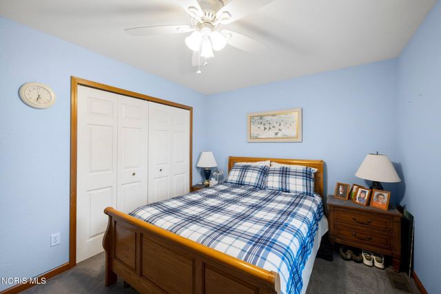 5882 Cherokee Avenue, Walbridge, OH 43465