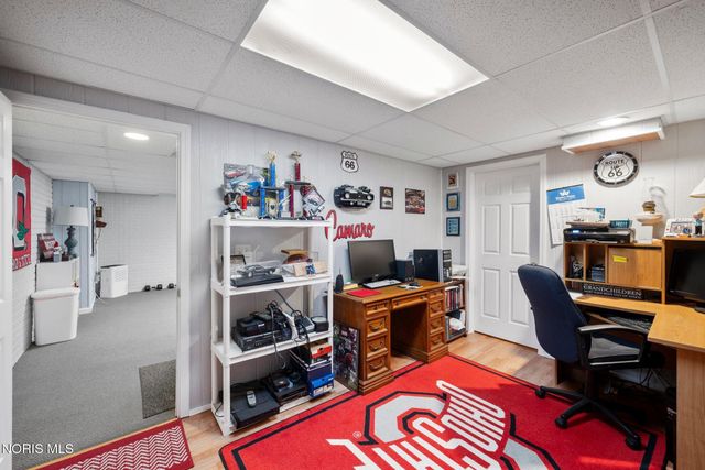 5882 Cherokee Avenue, Walbridge, OH 43465