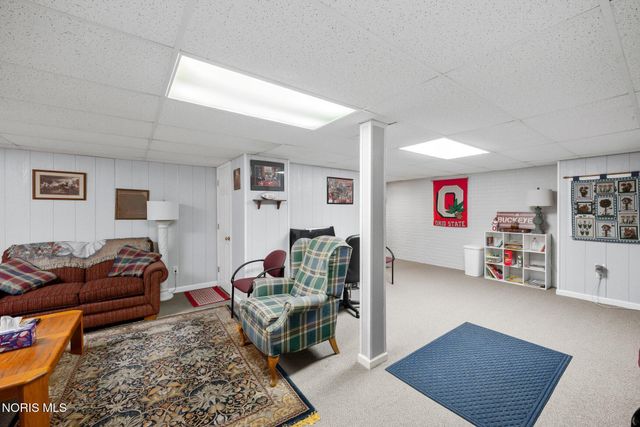 5882 Cherokee Avenue, Walbridge, OH 43465