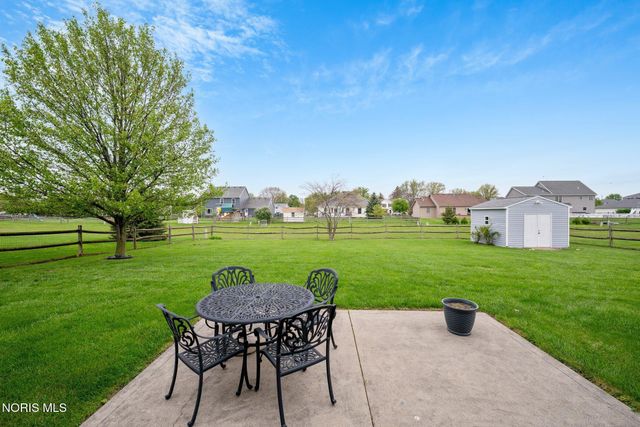 5882 Cherokee Avenue, Walbridge, OH 43465
